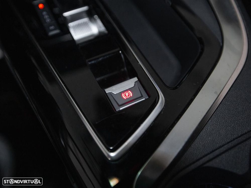 Peugeot 5008 1.2 PureTech GT EAT8 - 24