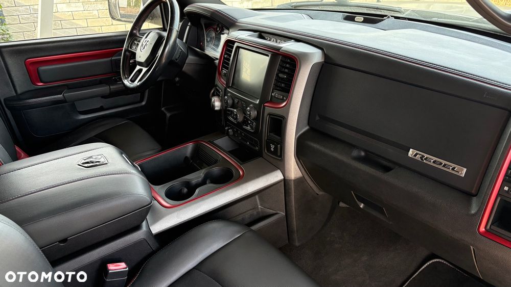 Dodge RAM - 8