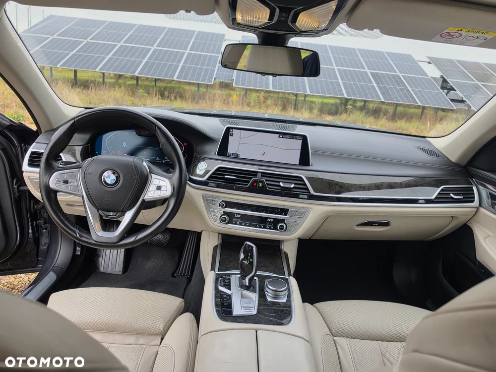 BMW Seria 7 - 23