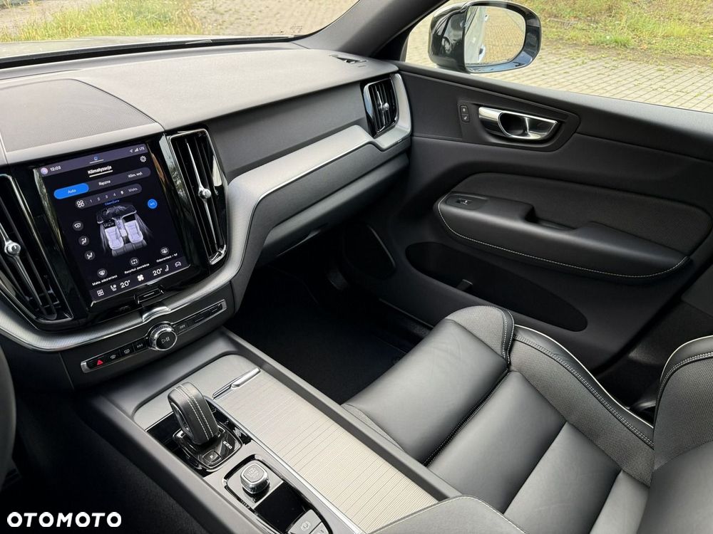 Volvo XC 60 B4 B R-Design - 19