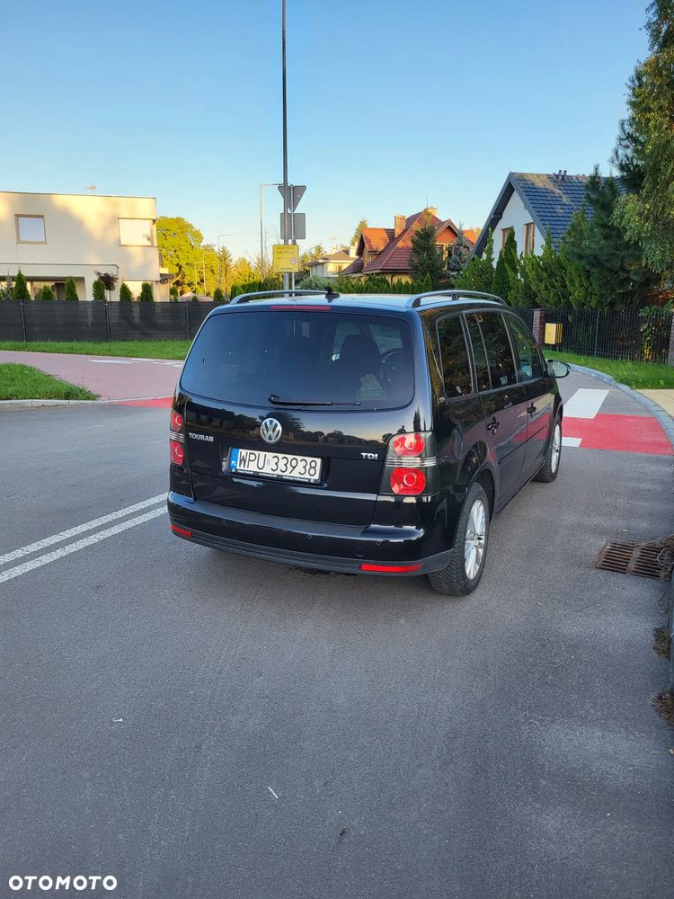Volkswagen Touran 1.9 TDI Highline - 16