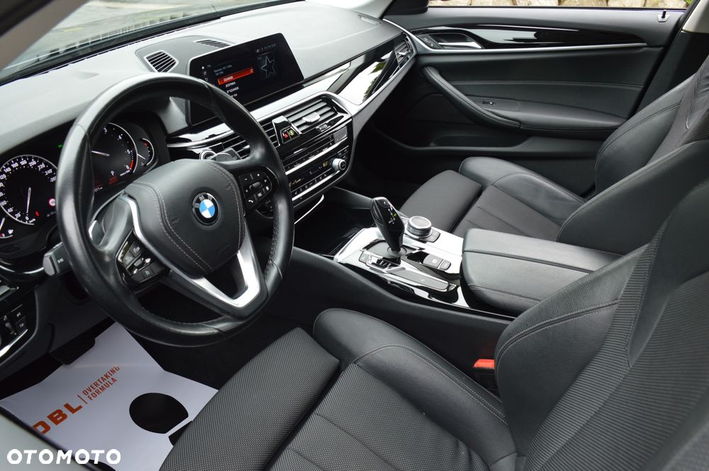 BMW Seria 5 520d xDrive Sport Line sport - 18