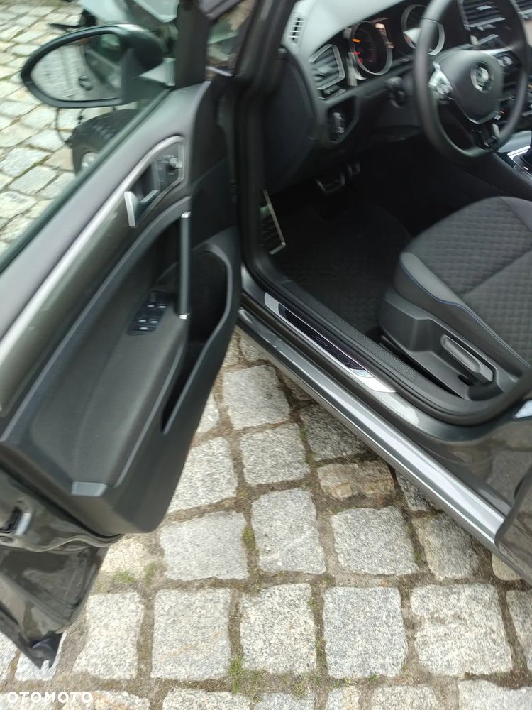 Volkswagen Golf - 17