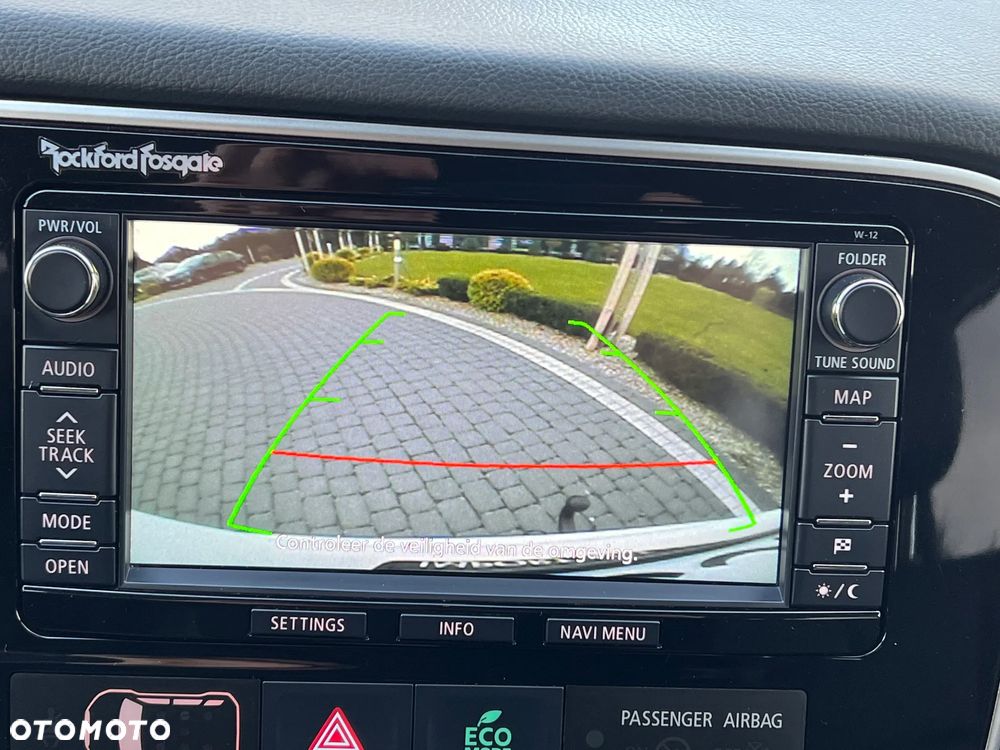 Mitsubishi Outlander 2.0 4WD Plus - 17