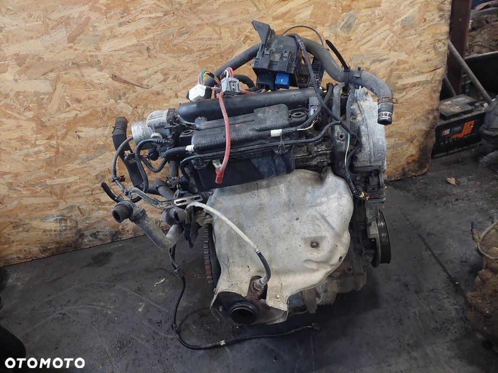 SILNIK BENZYNOWY RENAULT MEGANE III 1.6 16V K4M858 - 1