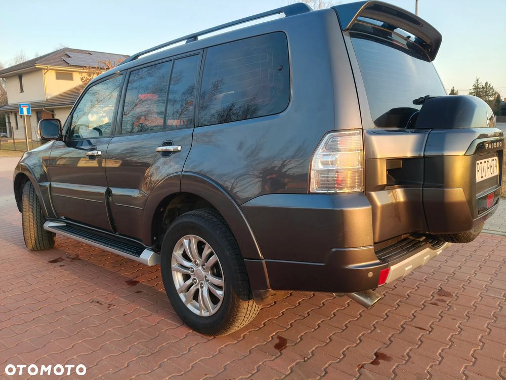 Mitsubishi Pajero - 7