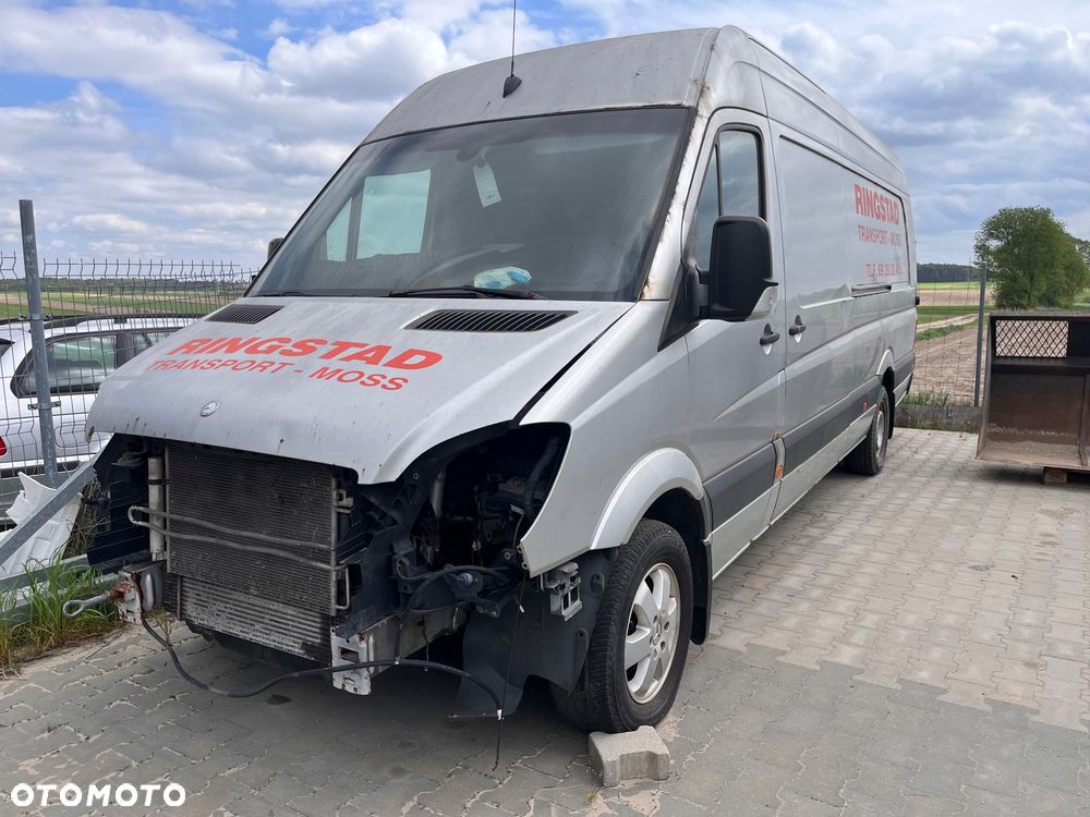 Mercedes-Benz 2szt. Sprinter 319 - 2