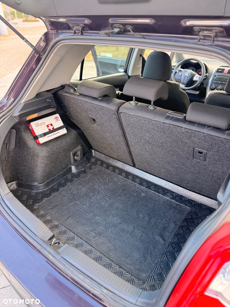 Toyota Auris 1.4 D-4D Life - 11