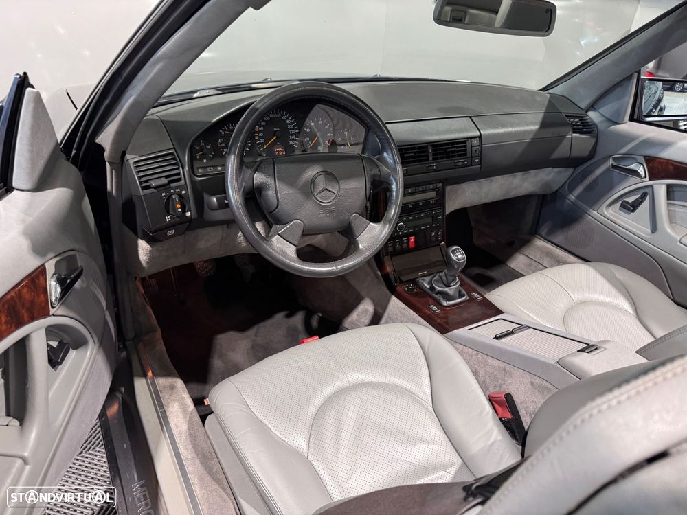 Mercedes-Benz SL 280 Standard - 11