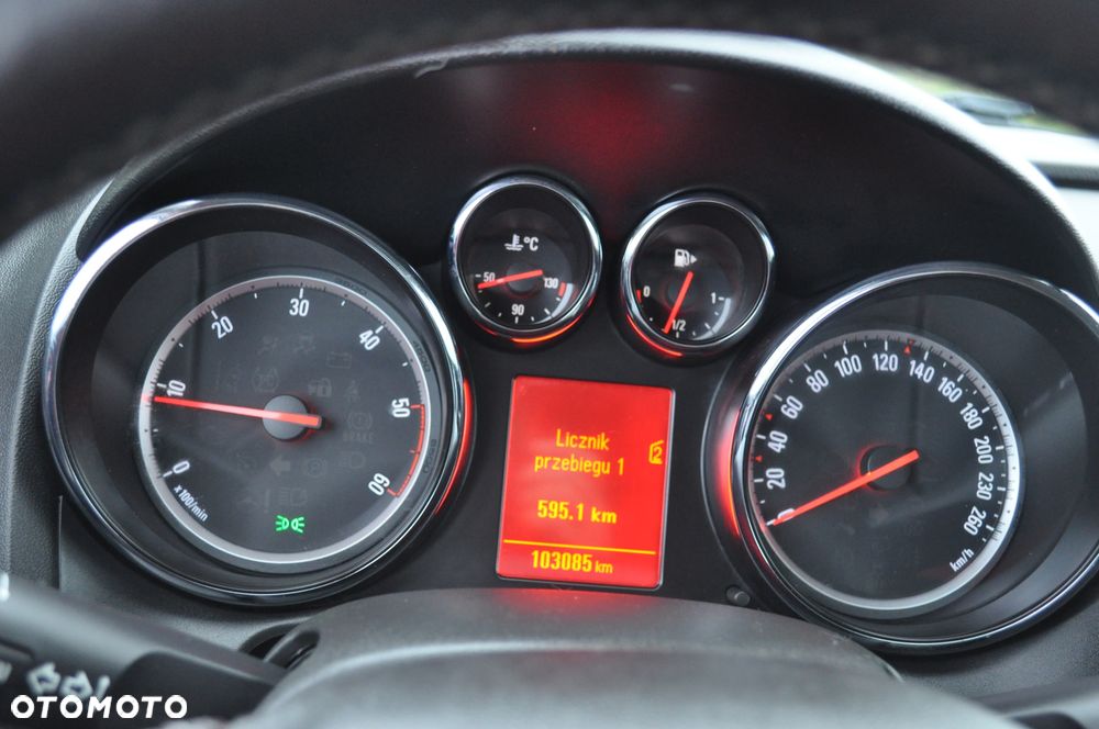 Opel Astra 1.7 CDTI DPF 150 Jahre - 17