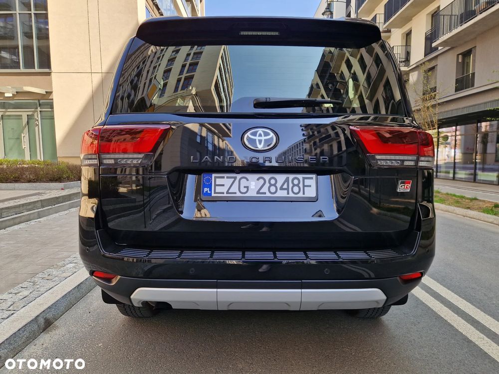 Toyota Land Cruiser - 9