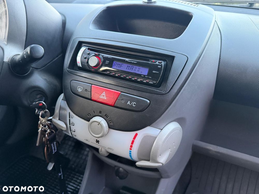 Peugeot 107 1.0 Trendy - 6