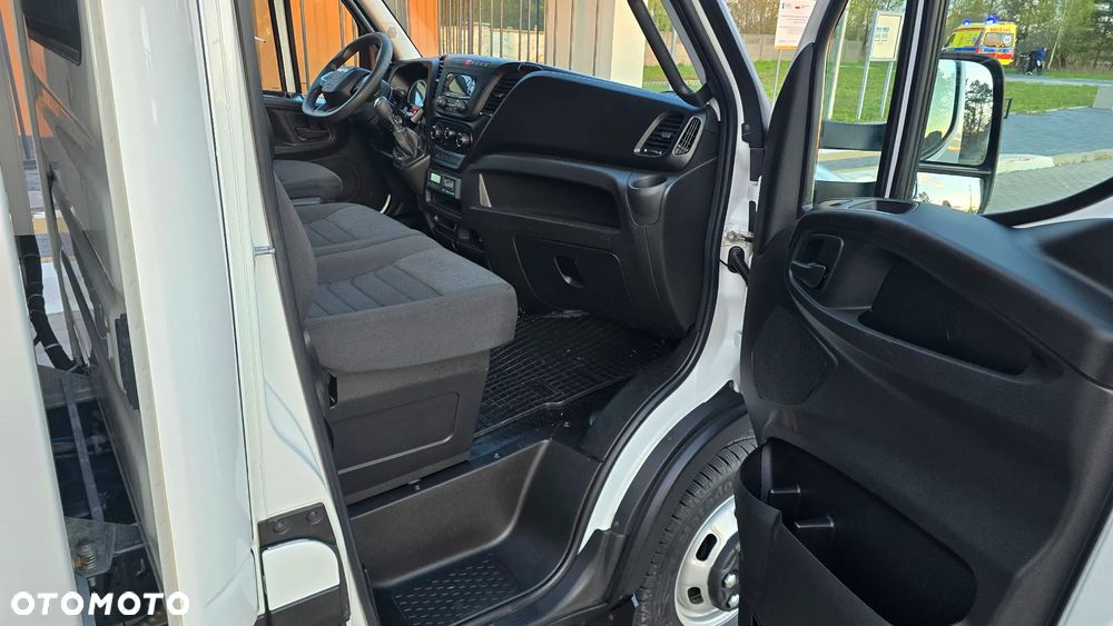Iveco ❗️❗️DAILY 3.0 180Km 50C18 JAK NOWY ❗️❗️NOWY MODEL / CHŁODNIA MROŹNIA -32 +32 / ZASILANIE 230V / PIERWSZY WŁASCICIEL  / TEMPOMAT AKTYWNY / BLIŹNIAKI / ZASILANIE 230V / GRUBA SCIANKA / ZABUDOWA DPR / AGREGAT CARRIER XARIOS 350 / WERSJA WZMOCNIONA / FULL OPCJA / SERWIS ASO / SALON POLSKA / 35C15 50C15 35C18❗❗ JAK Z SALONU - NOWY -❗❗ - 37