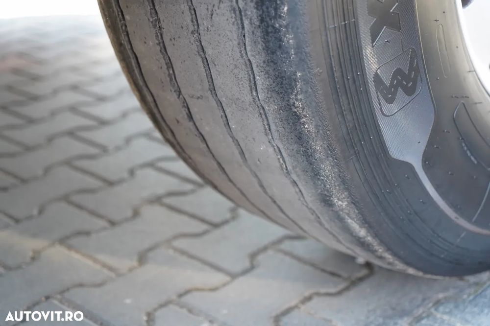 Spitzer REMORCA CIMENT SPITZER / 37.000 L / SILOU / 3 COMPARTIMENTE / AXE SAF / JANTE DIN ALIAJ - 17