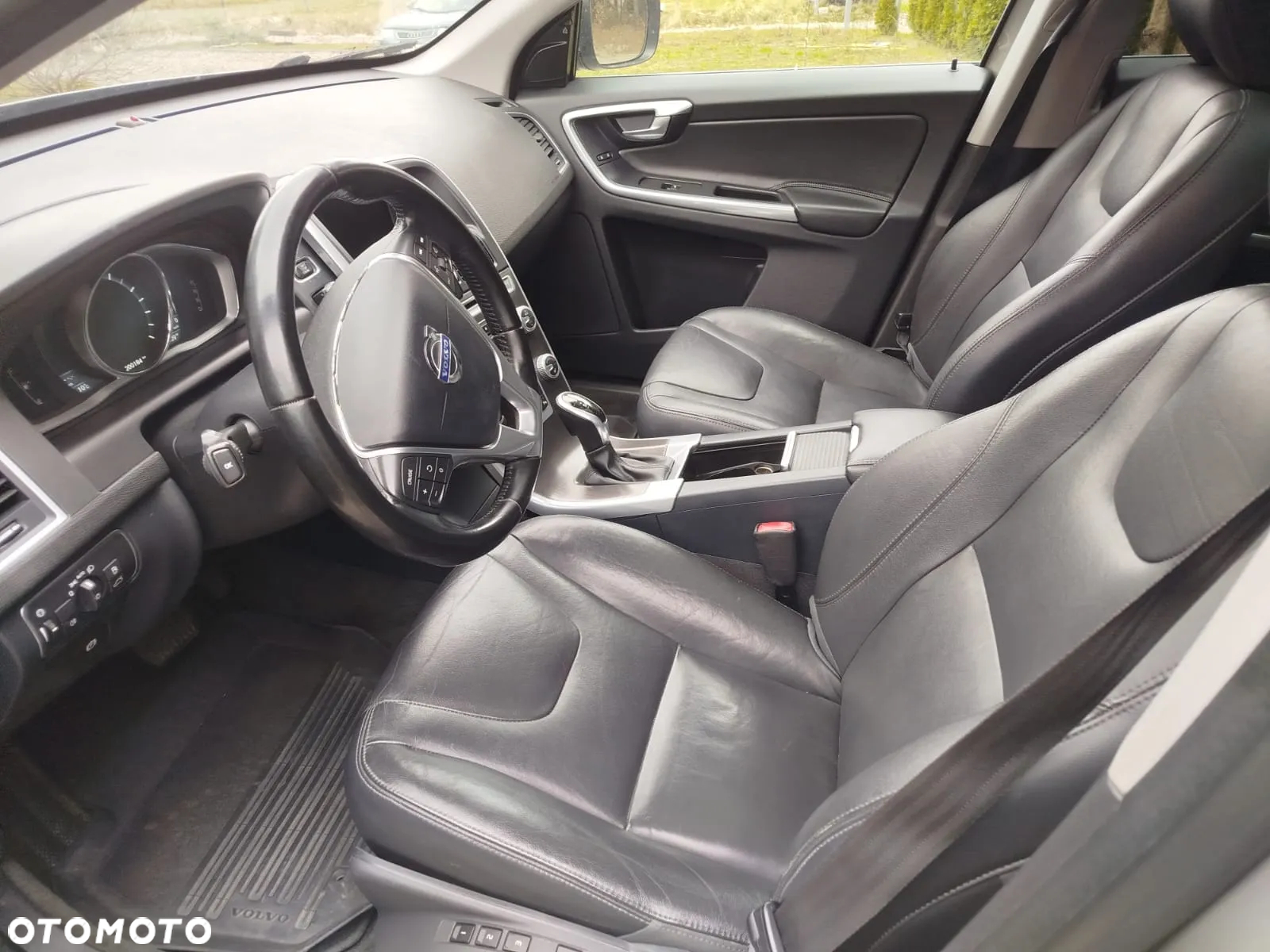 Volvo XC 60 T5 AWD Base - 3