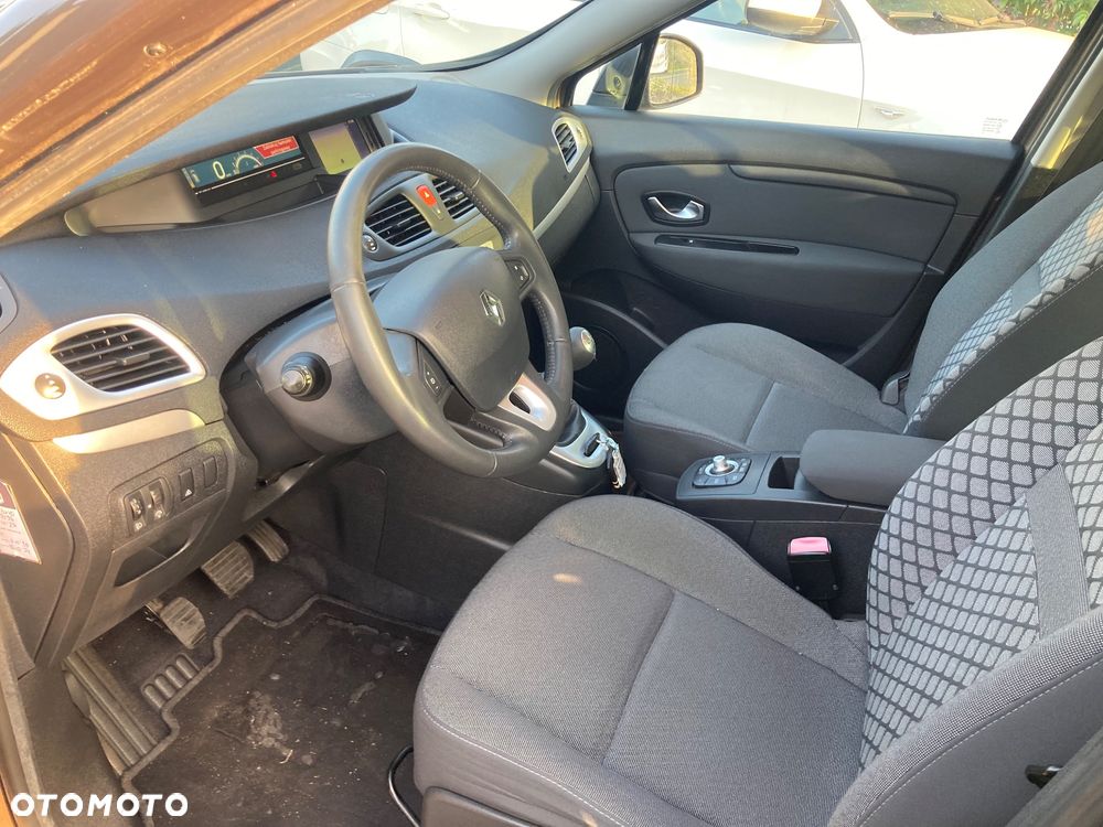 Renault Scenic 1.6 16V 110 Authentique - 8