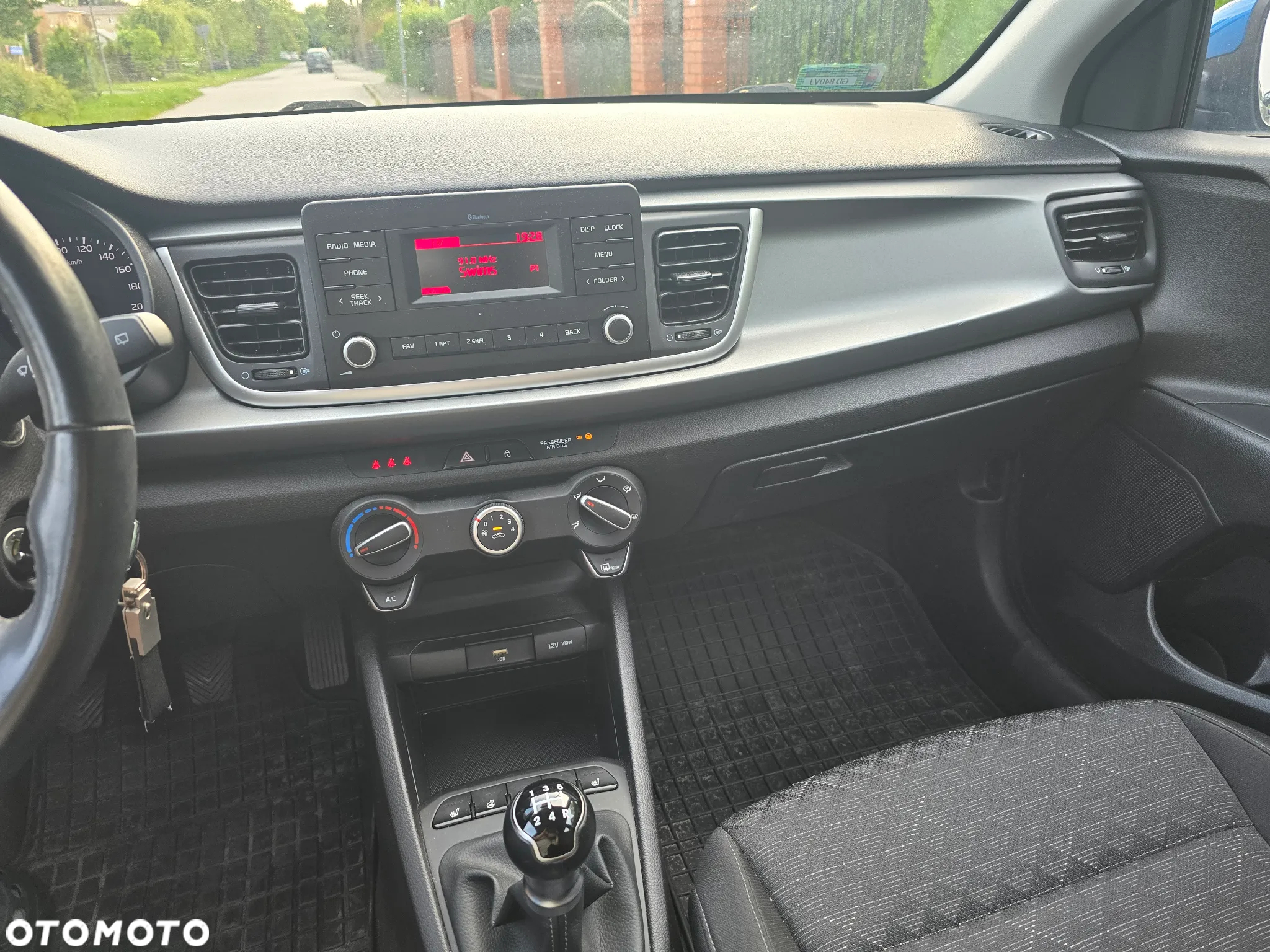 Kia Rio 1.2 M - 21