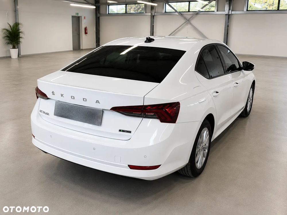 Skoda Octavia 1.5 TSI e-Tec Ambition DSG - 2