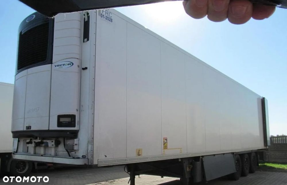Schmitz Cargobull SKO 24 35t - 3