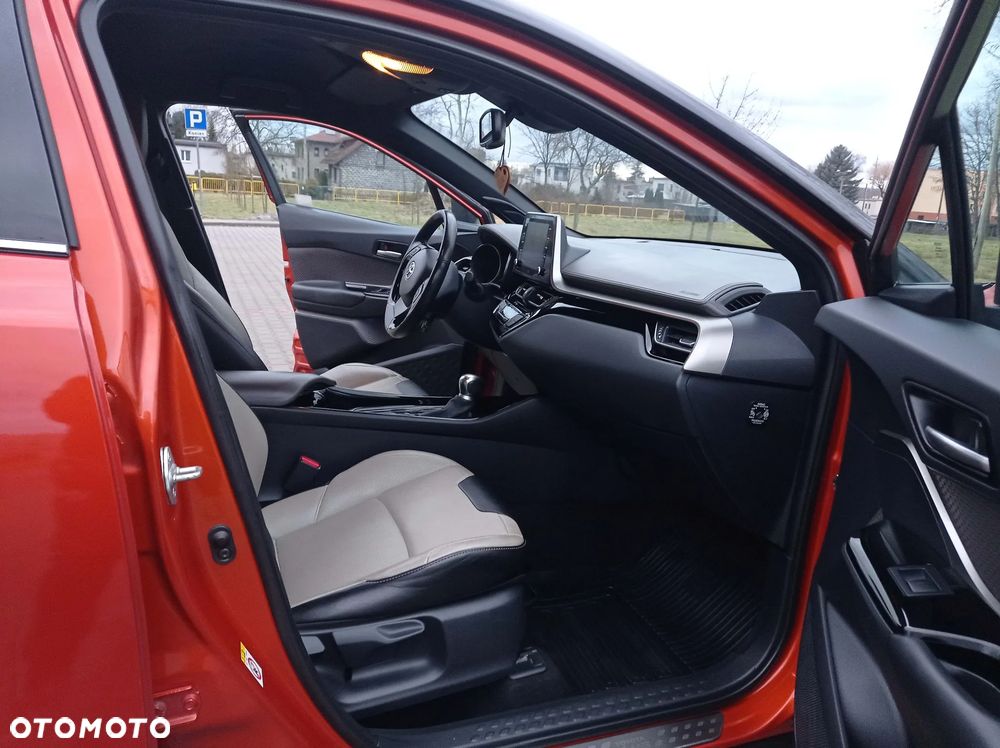 Toyota C-HR - 10