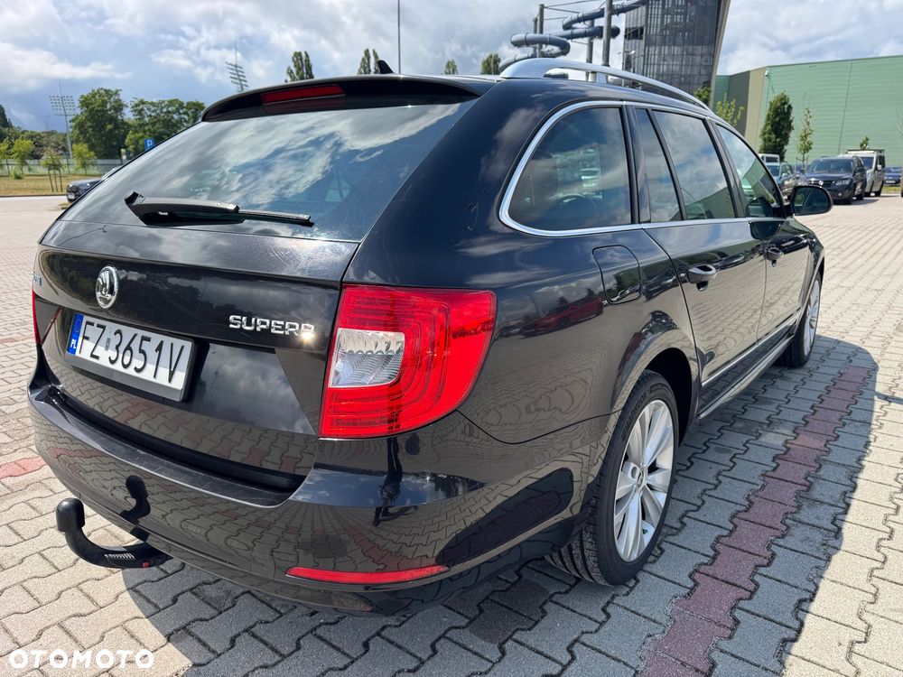 Skoda Superb 2.0 TDI Elegance DSG - 6