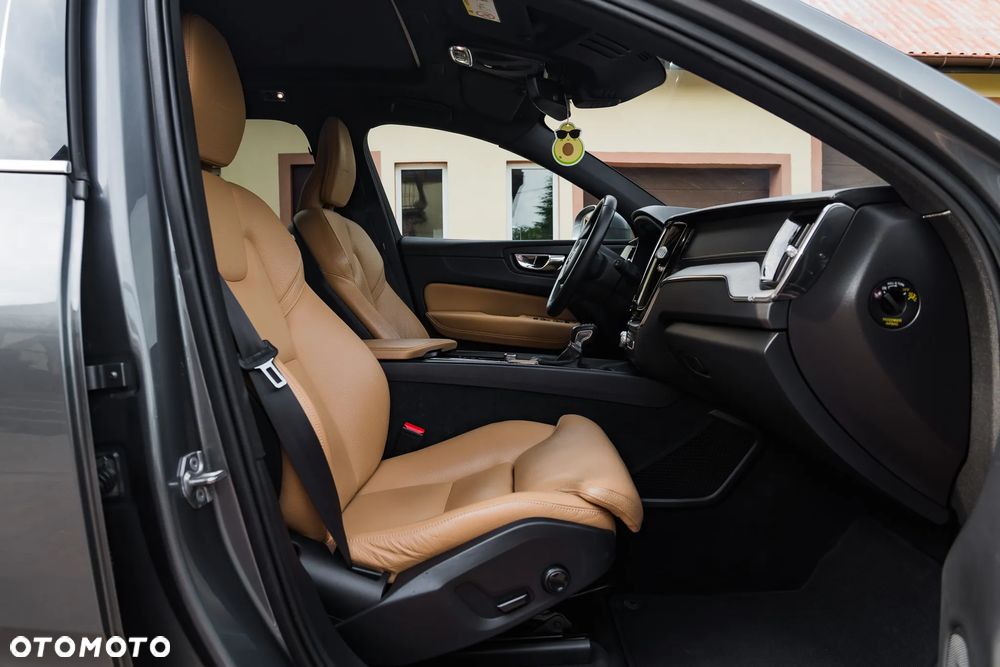 Volvo XC 60 D5 SCR AWD Inscription - 27