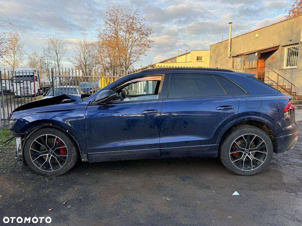 Audi Q8 - 8