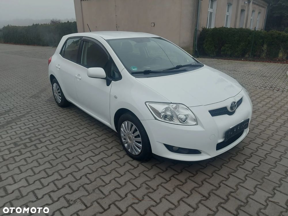Toyota Auris 1.6 VVT-i Executive - 5
