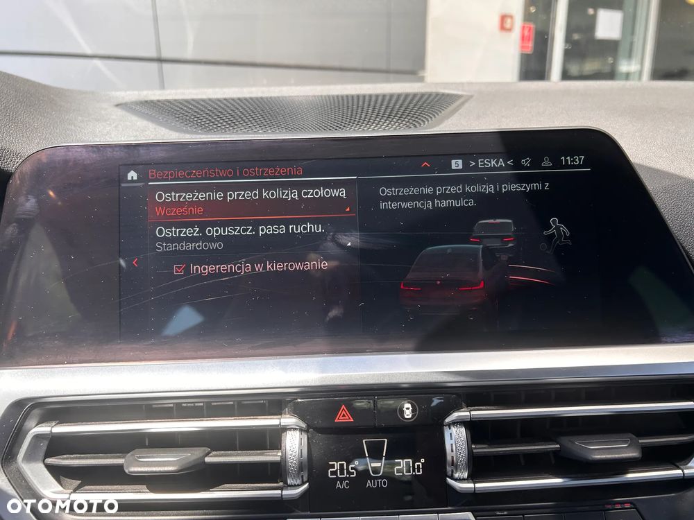 BMW Seria 3 330i xDrive M Sport sport - 34