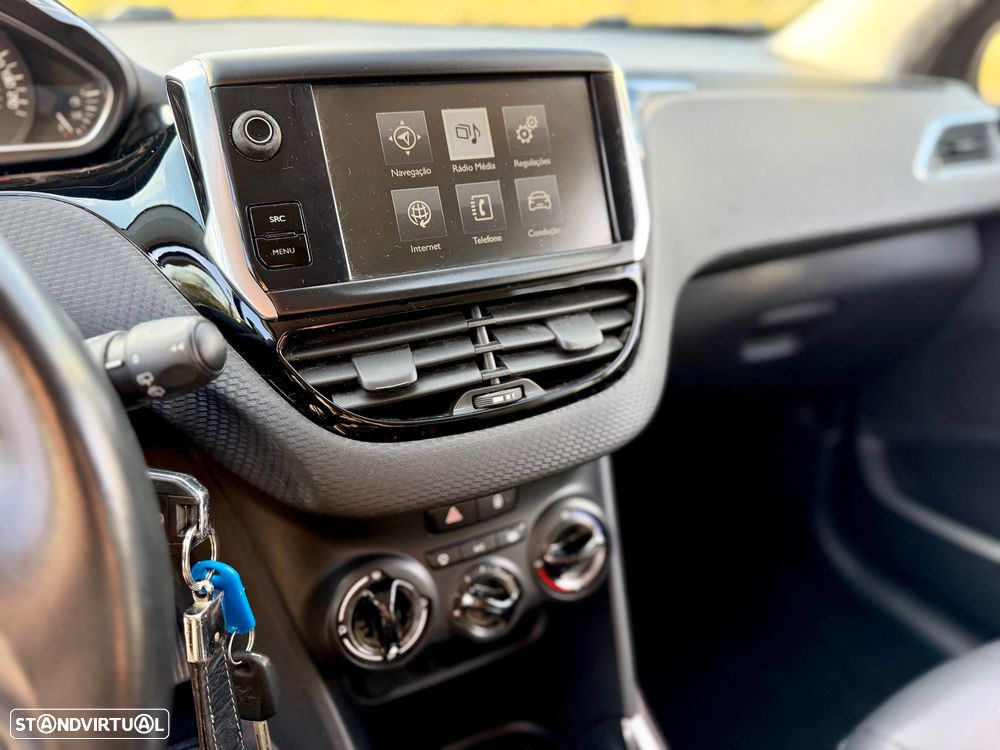 Peugeot 2008 - 10