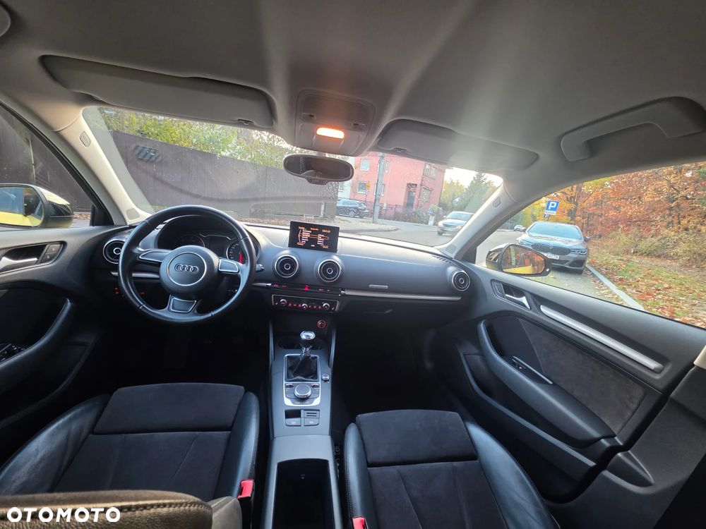 Audi A3 Sportback 2.0 TDI S tronic S line Sportpaket - 13