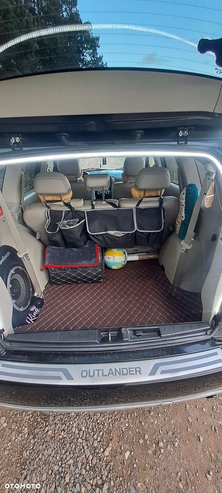 Mitsubishi Outlander 2.0 DID Intense + SE - 13