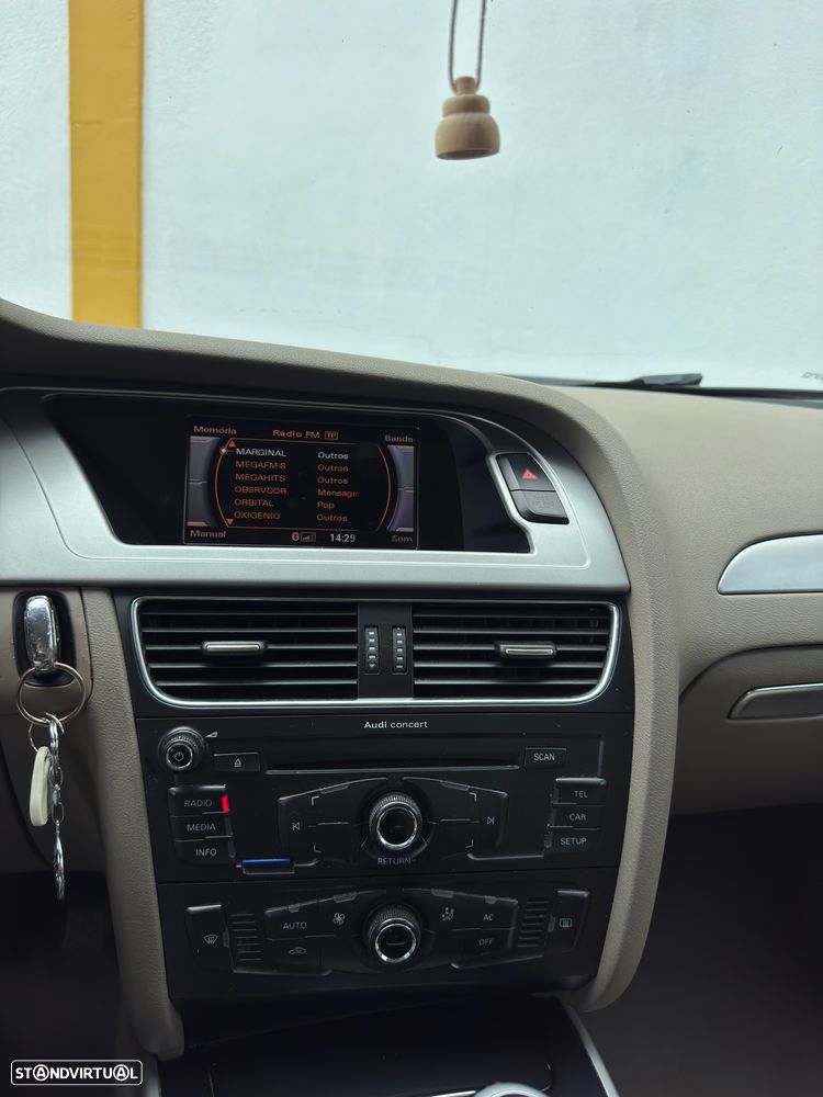 Audi A4 Avant 2.0 TDI - 9