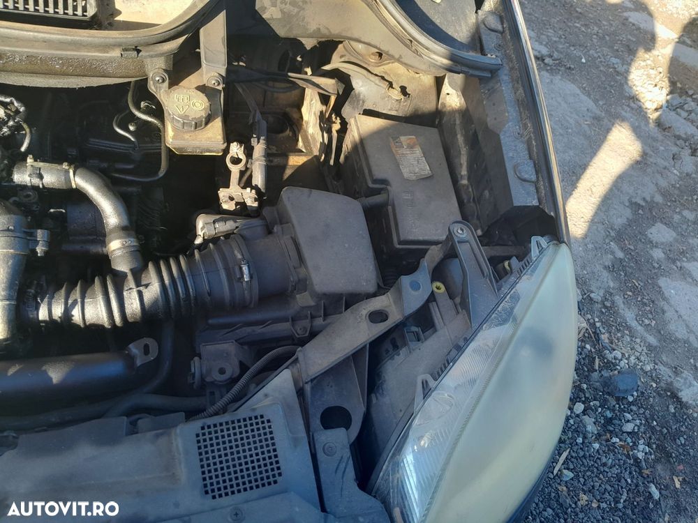 Dezmembrari  Ford C-MAX 1  2003  > 2010 1.6 TDCi Motorina - 5