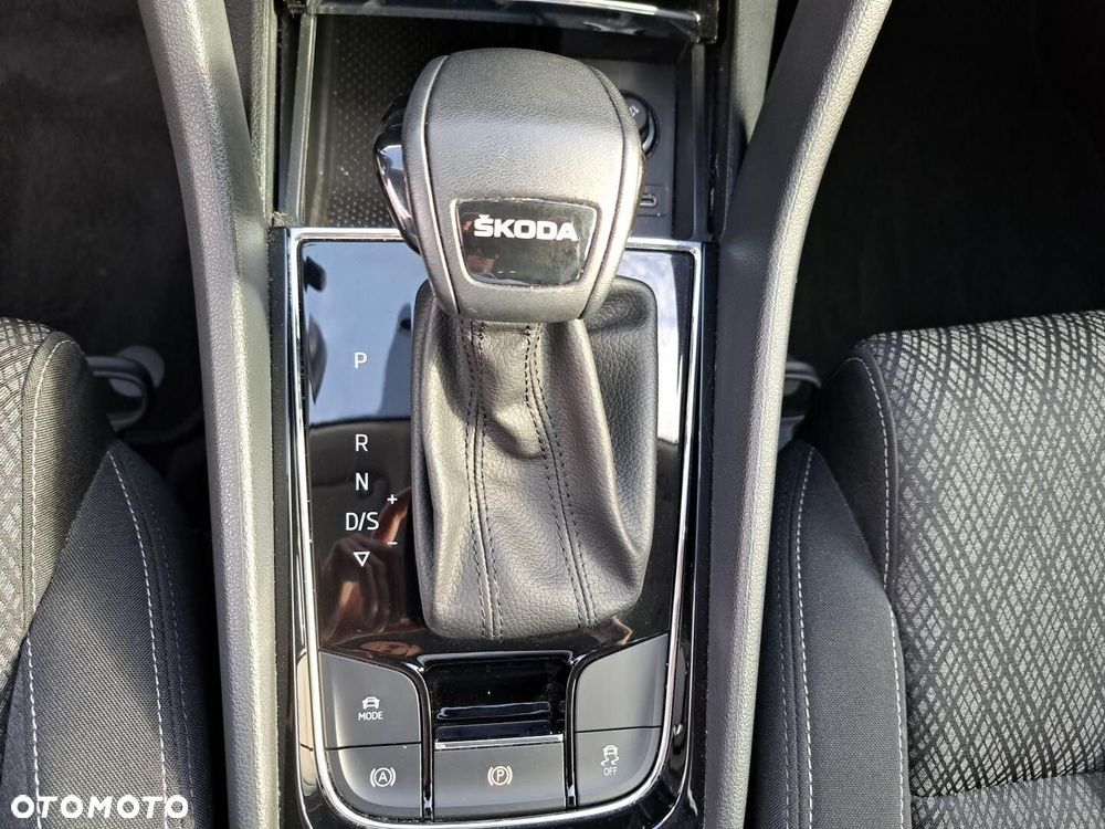 Skoda Karoq 1.5 TSI ACT 4x2 Style DSG - 25