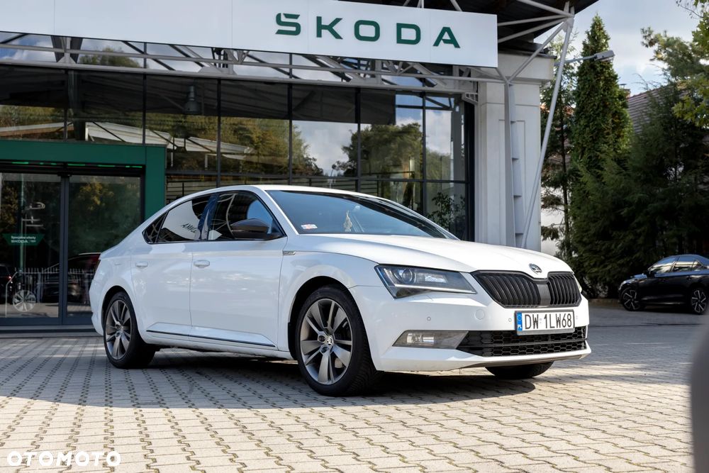Skoda Superb 2.0 TDI Sportline DSG - 2