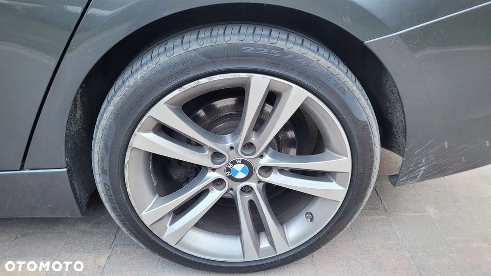 BMW Seria 3 320d Edition M Sport Shadow - 23
