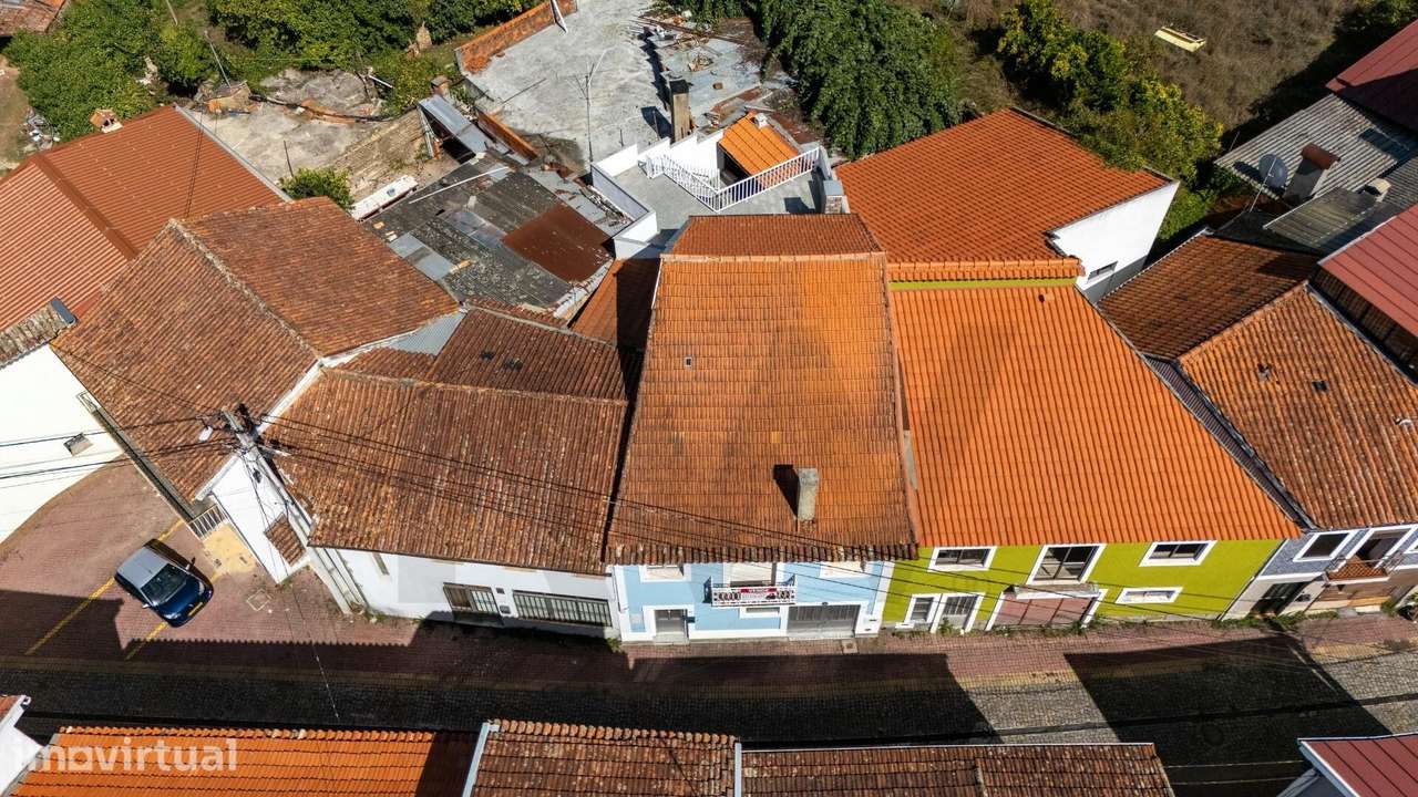 Moradia no Sardão – Águeda: Espaço, Conforto e Excelente Potencial Jun - Grande imagem: 3/44