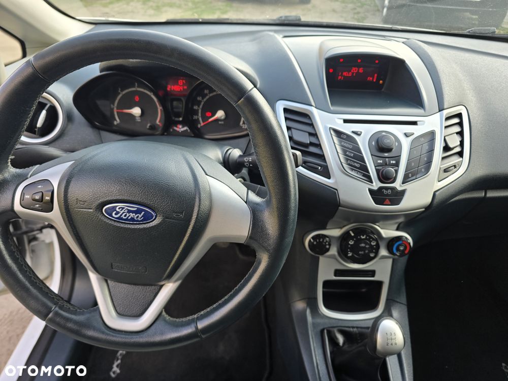 Ford Fiesta 1.4 TDCI - 11