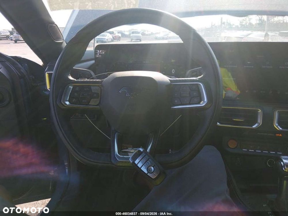 Ford Mustang - 11