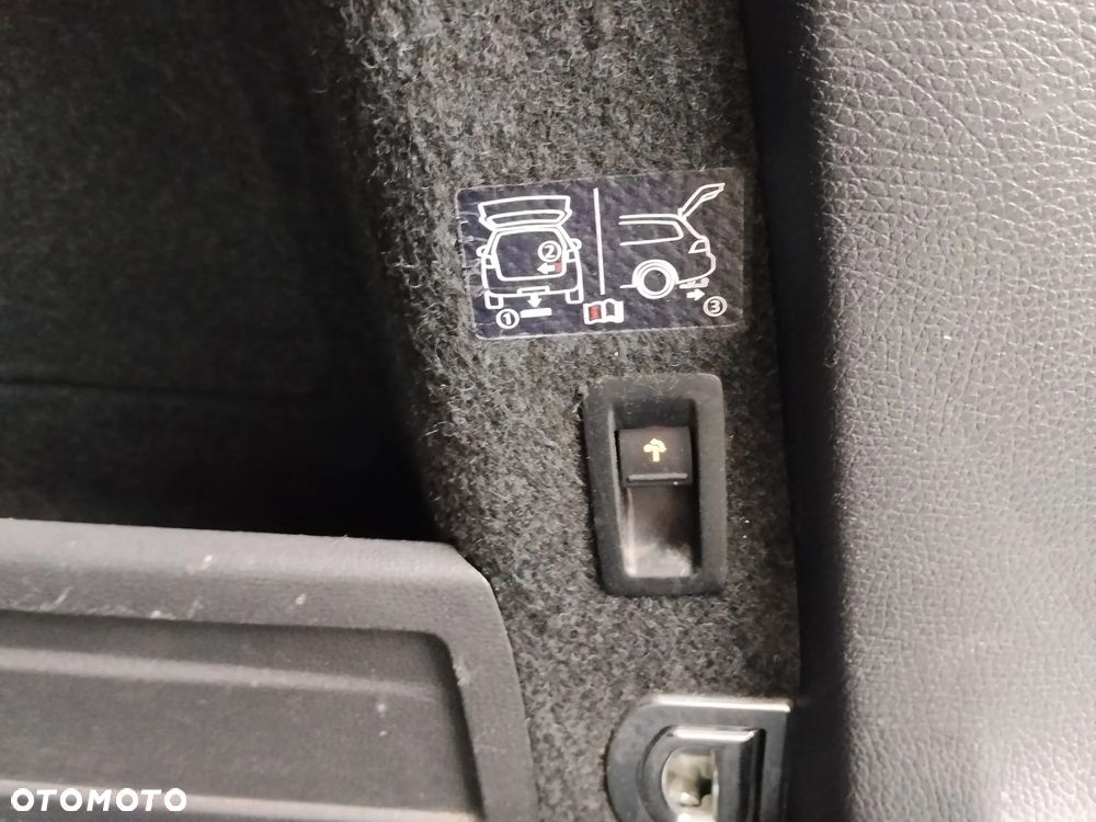 Volkswagen Passat 2.0 TDI 4Mot Comfortline - 30