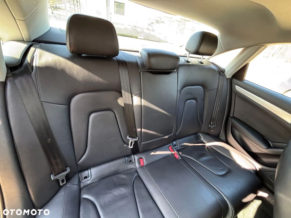 Audi A4 Limousine - 10