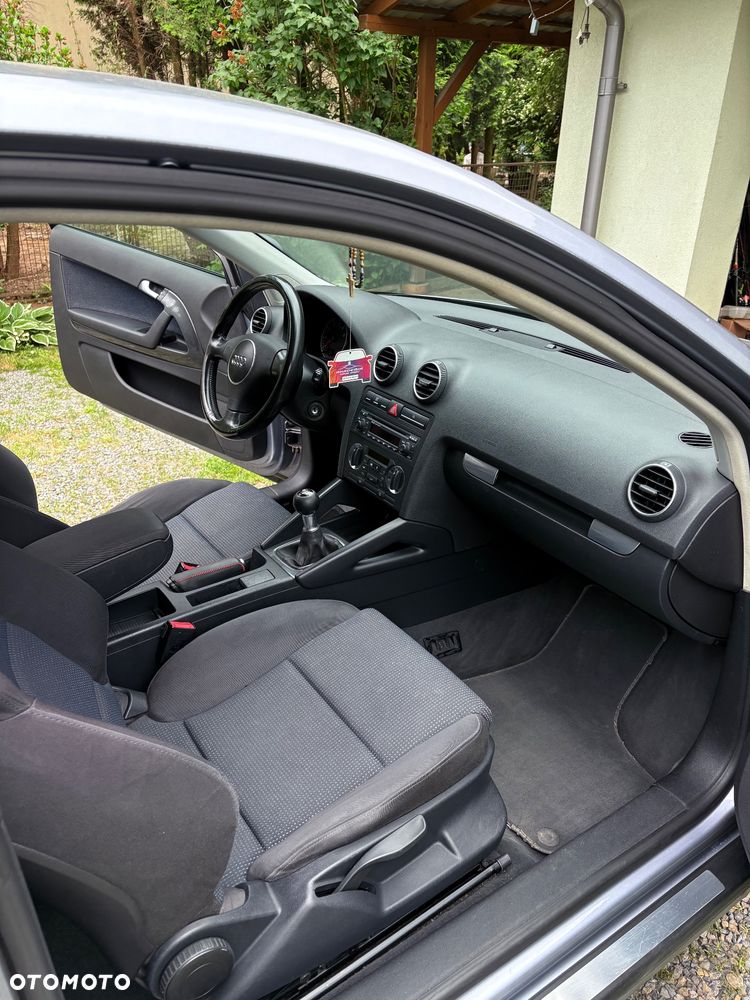 Audi A3 3-drzwiowe 1.6 Ambiente - 7