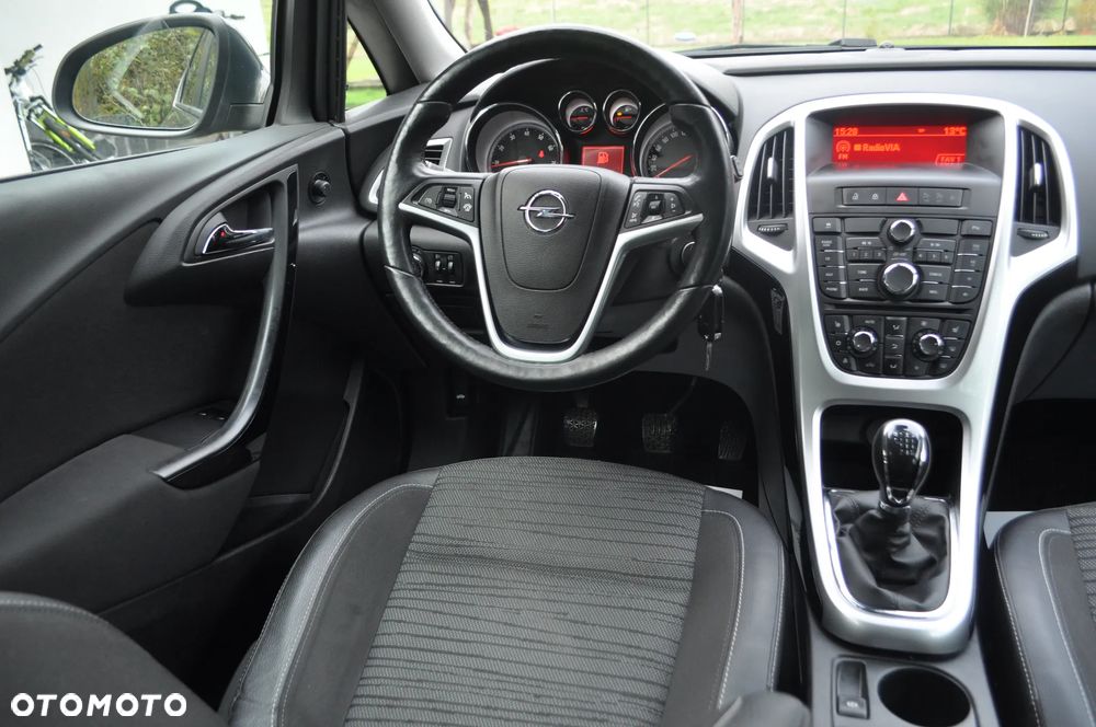 Opel Astra 1.4 Turbo Style - 22
