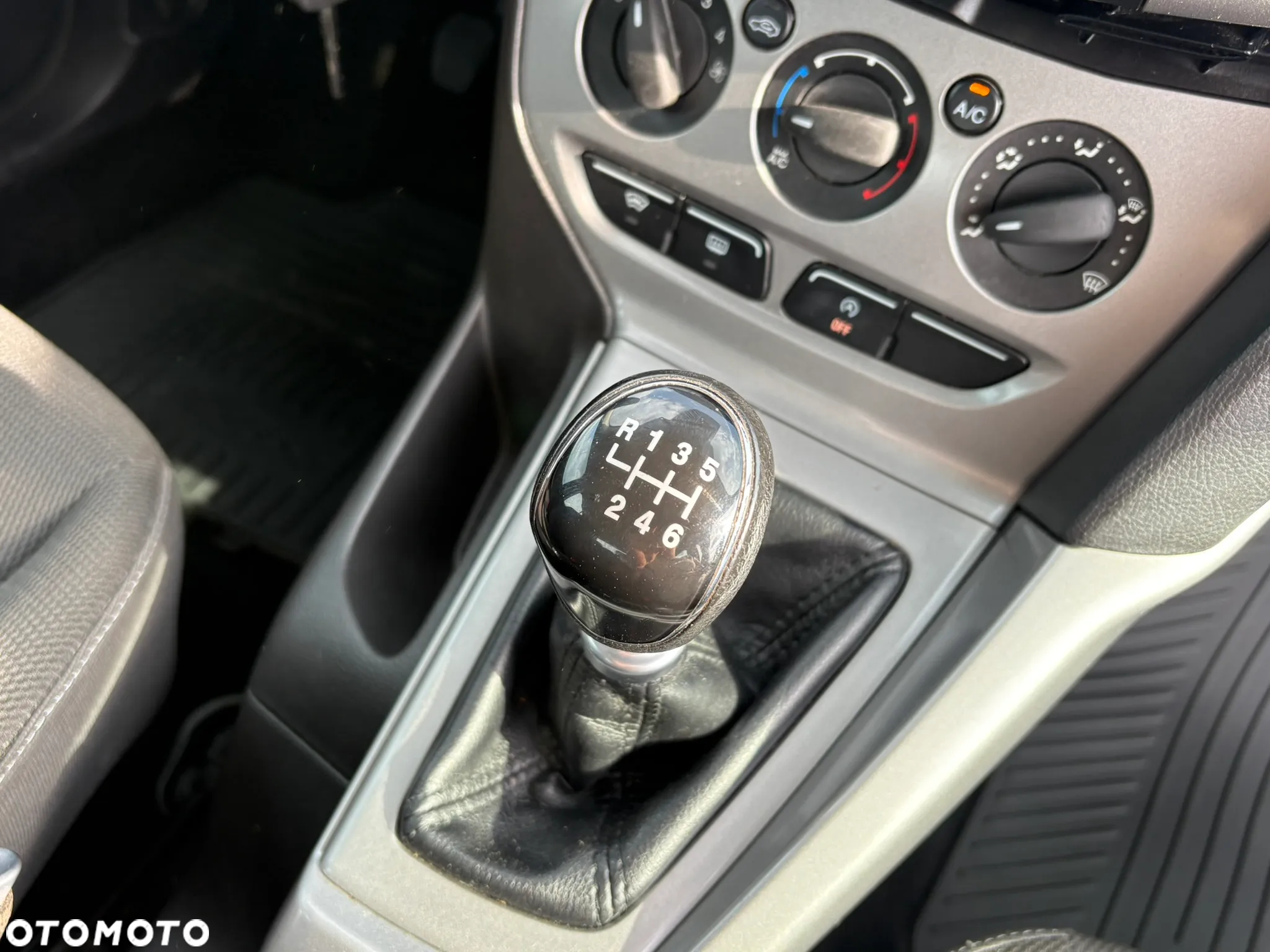 Ford Focus 1.6 TDCi ECOnetic 99g Start-Stopp-System SYNC Edition - 15