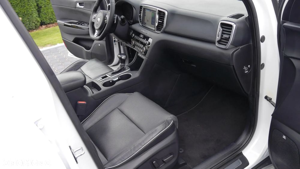 Kia Sportage 2.0 CRDI AWD Fifa World Cup Edition - 24