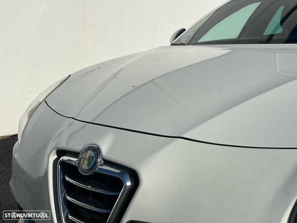 Alfa Romeo Giulietta 2.0 JTDM 16V Turismo - 2