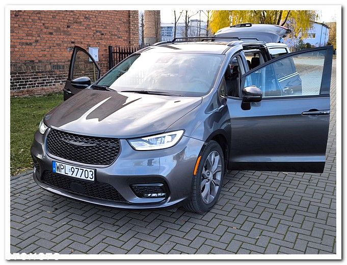 Chrysler Pacifica - 15