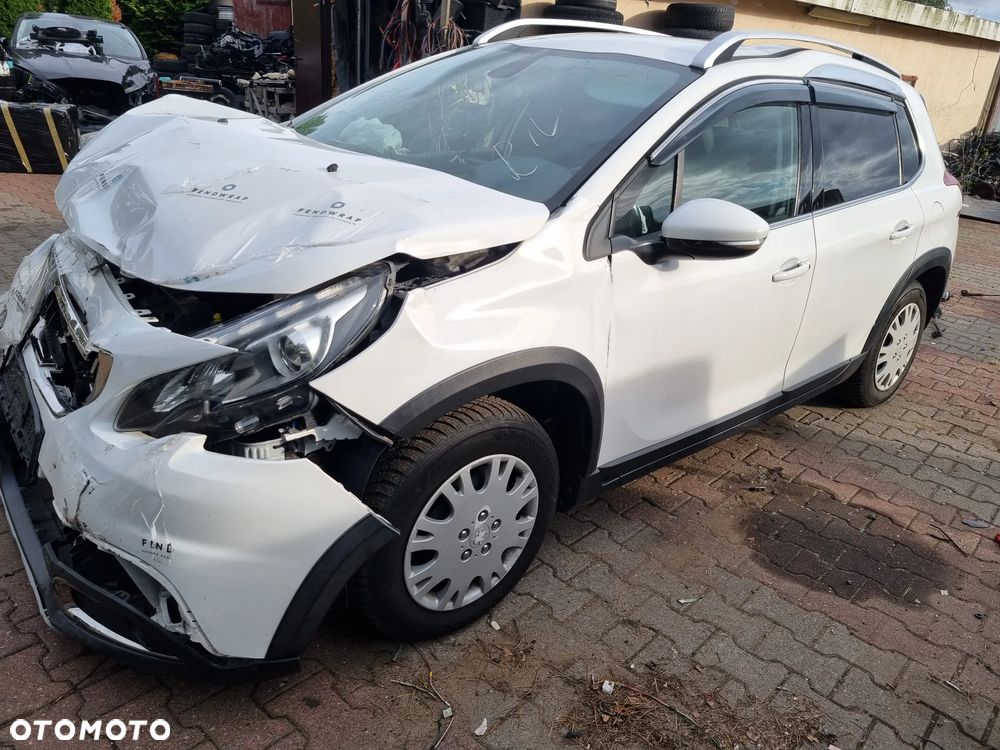 Peugeot 2008 1.2 Pure Tech Allure S&S EAT6 - 1