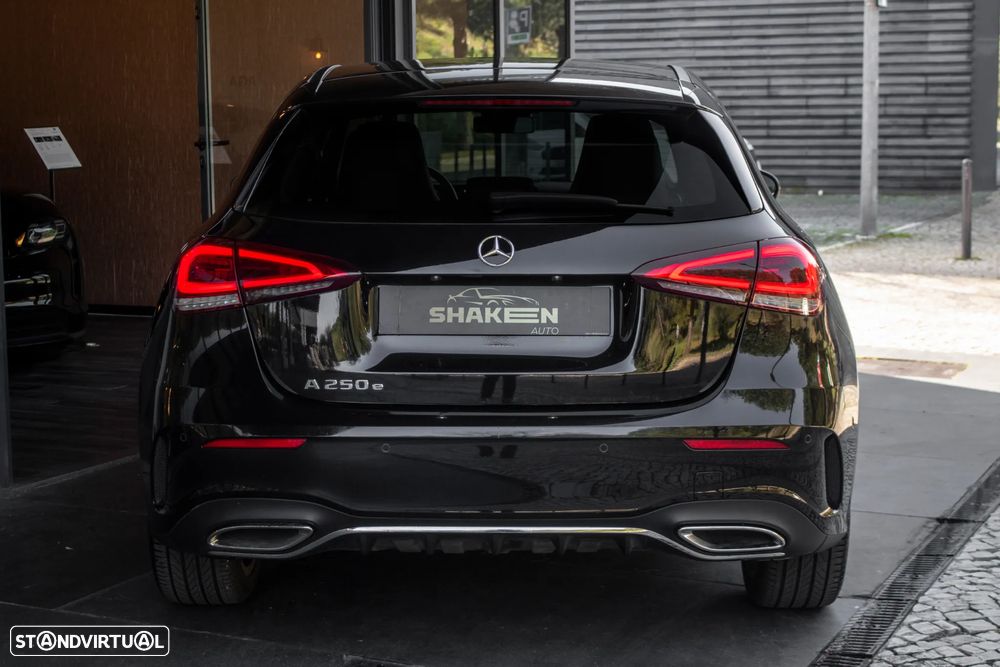 Mercedes-Benz A 250 e AMG Line - 10